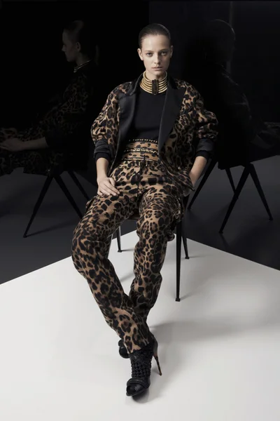 Look 19
